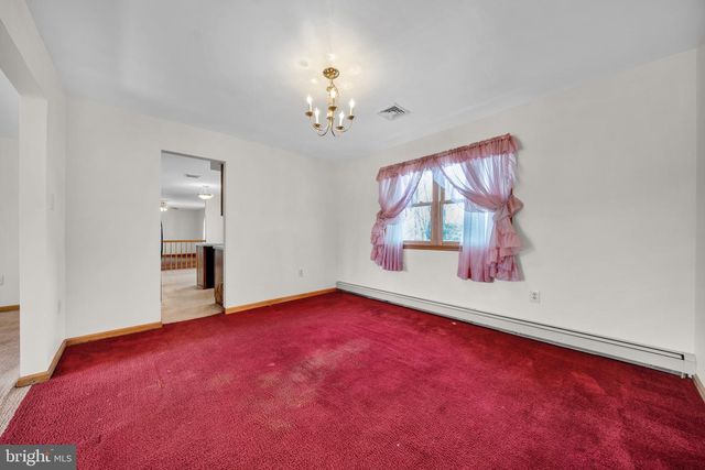 2166 WAYNE DR, Jamison, PA 18929