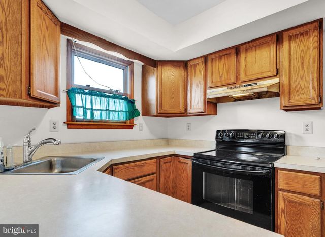 2166 WAYNE DR, Jamison, PA 18929