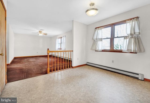 2166 WAYNE DR, Jamison, PA 18929