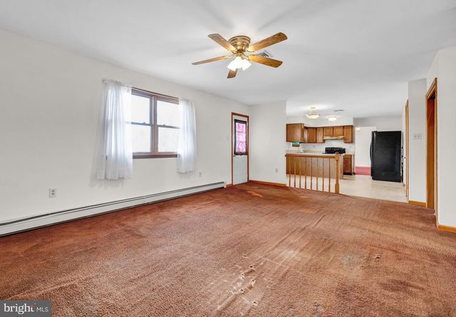 2166 WAYNE DR, Jamison, PA 18929