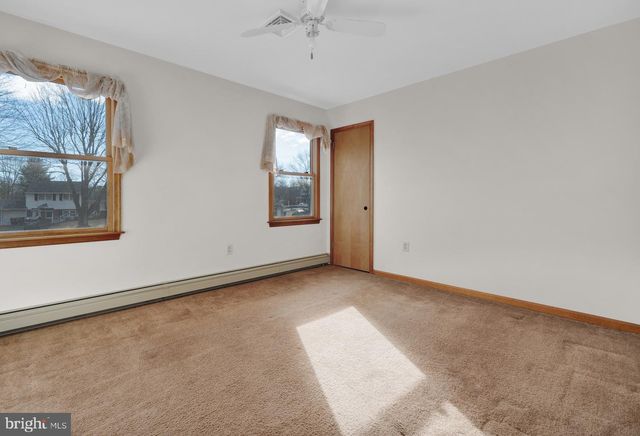 2166 WAYNE DR, Jamison, PA 18929