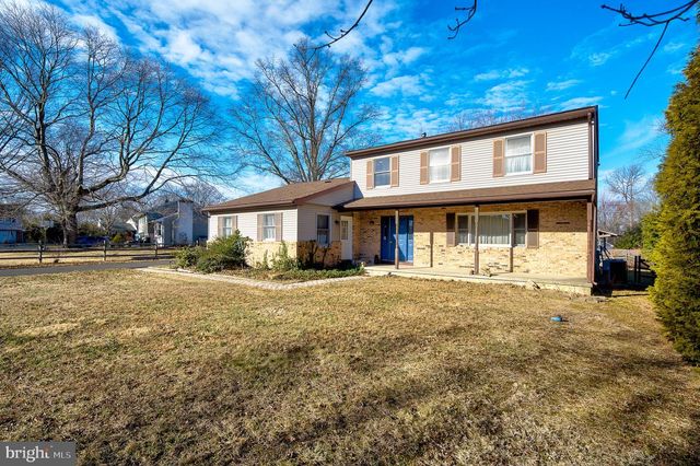 2166 WAYNE DR, Jamison, PA 18929