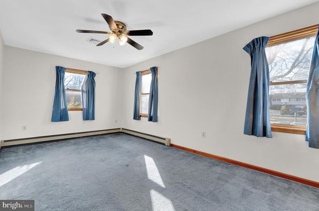 2166 WAYNE DR, Jamison, PA 18929