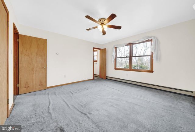 2166 WAYNE DR, Jamison, PA 18929