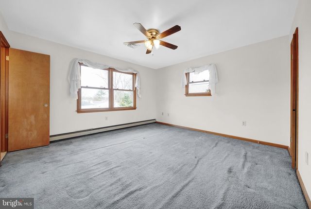 2166 WAYNE DR, Jamison, PA 18929