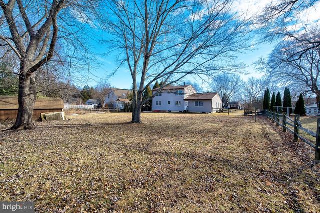 2166 WAYNE DR, Jamison, PA 18929