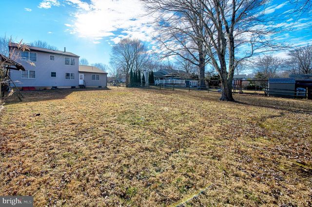 2166 WAYNE DR, Jamison, PA 18929