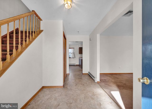 2166 WAYNE DR, Jamison, PA 18929