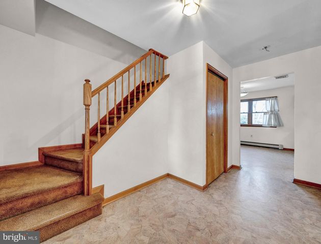 2166 WAYNE DR, Jamison, PA 18929