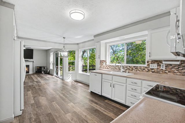 2 Yellowwood, Alexandria, KY 41001