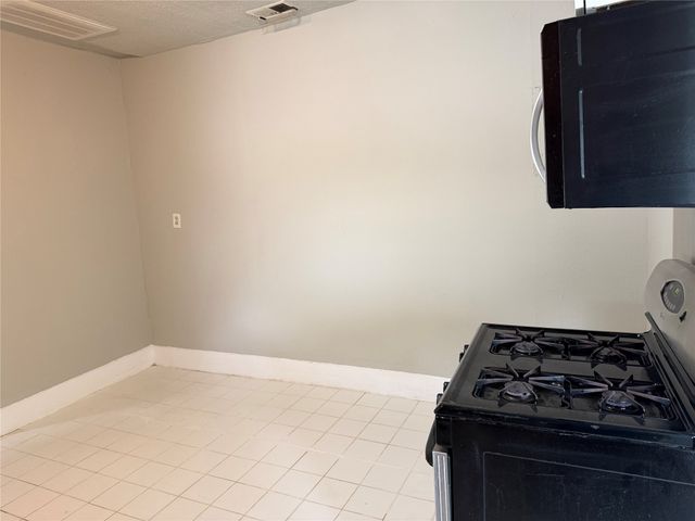 801 Wayne Street, Dallas, TX 75223
