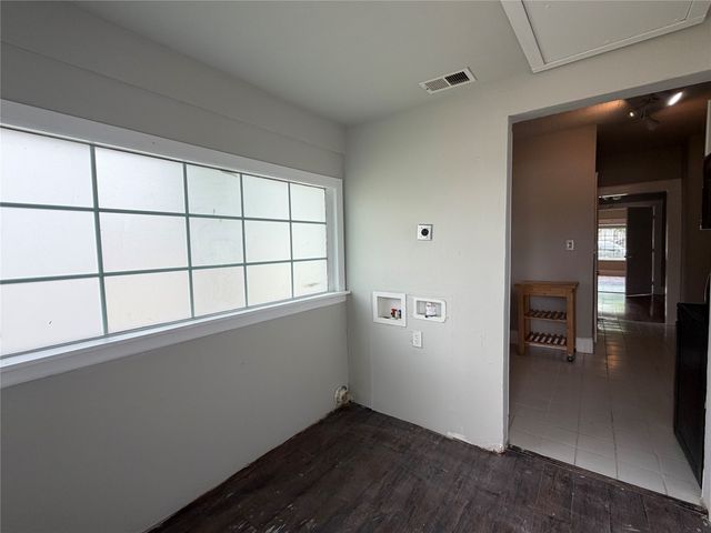 801 Wayne Street, Dallas, TX 75223