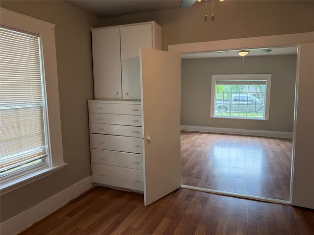 801 Wayne Street, Dallas, TX 75223
