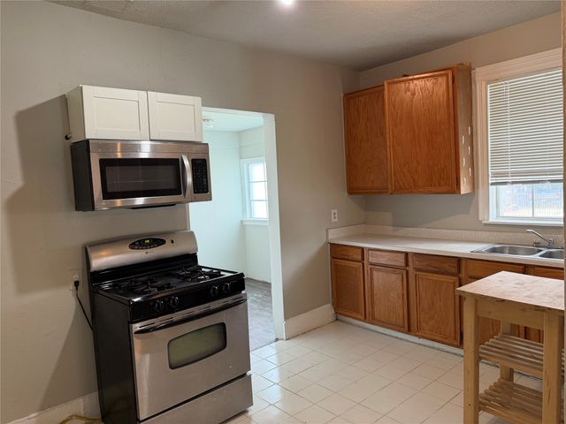 801 Wayne Street, Dallas, TX 75223