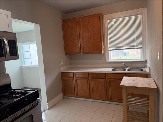 801 Wayne Street, Dallas, TX 75223