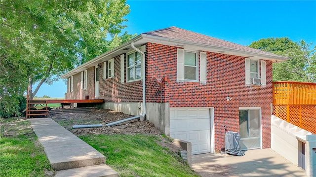 75 NW 1501 Road, Holden, MO 64040