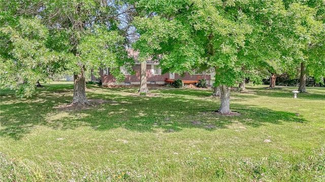 75 NW 1501 Road, Holden, MO 64040