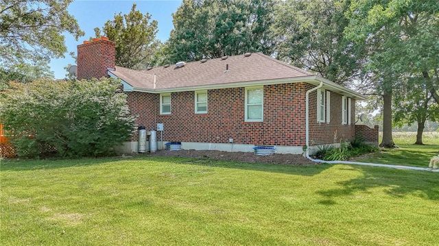 75 NW 1501 Road, Holden, MO 64040