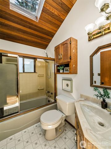 8910 217th Street SW, Edmonds, WA 98026
