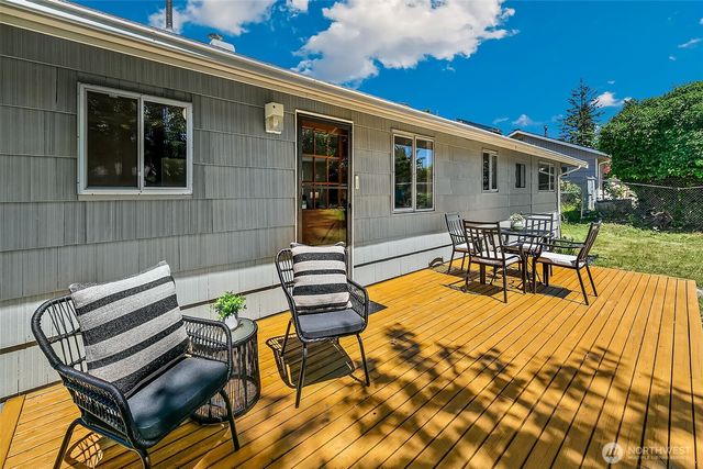 8910 217th Street SW, Edmonds, WA 98026