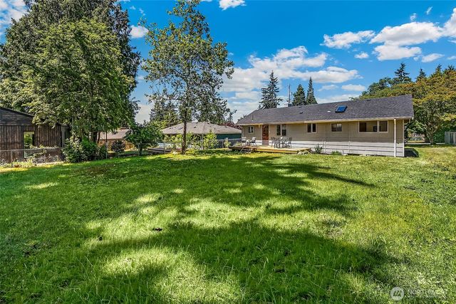 8910 217th Street SW, Edmonds, WA 98026