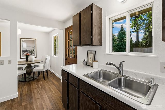 8910 217th Street SW, Edmonds, WA 98026