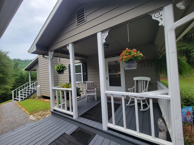 1523 Berrong Road, Hiawassee, GA 30547