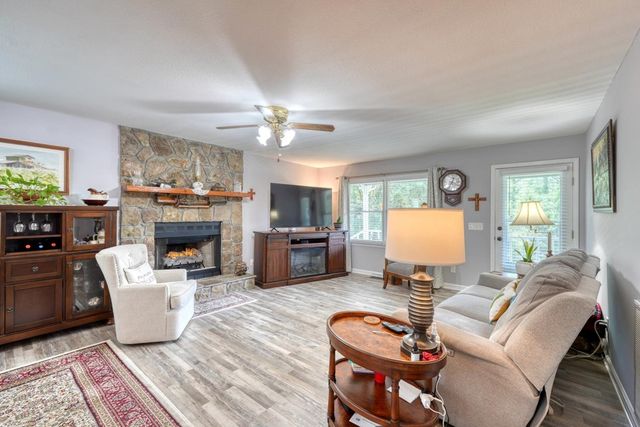 1523 Berrong Road, Hiawassee, GA 30547