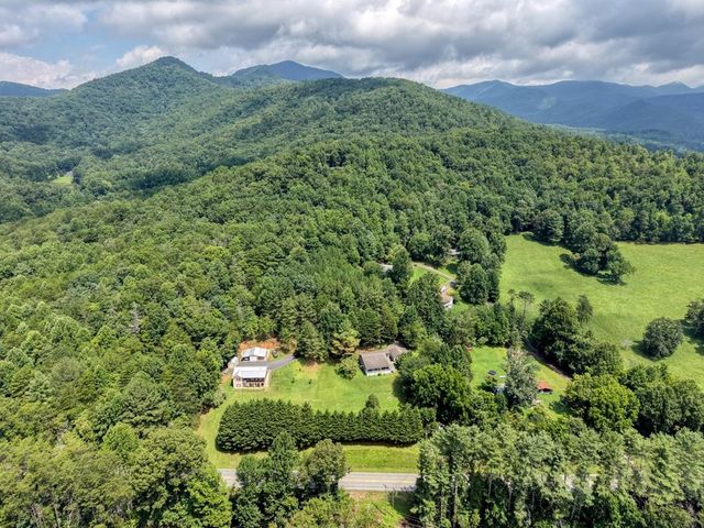 1523 Berrong Road, Hiawassee, GA 30547