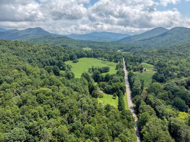1523 Berrong Road, Hiawassee, GA 30547