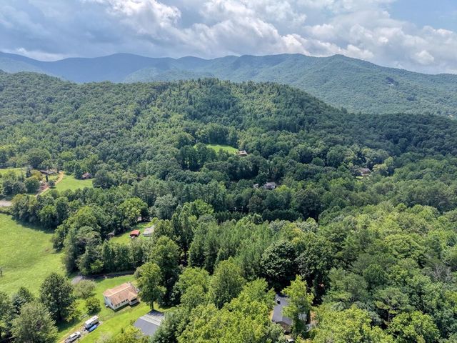 1523 Berrong Road, Hiawassee, GA 30547