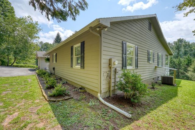 1523 Berrong Road, Hiawassee, GA 30547