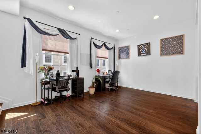 247 Bradley Dr, Wood-ridge Boro, NJ 07075