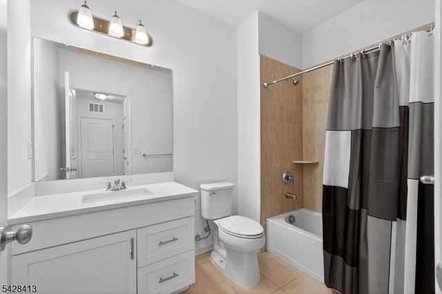 247 Bradley Dr, Wood-ridge Boro, NJ 07075