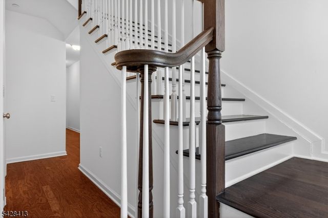 247 Bradley Dr, Wood-ridge Boro, NJ 07075