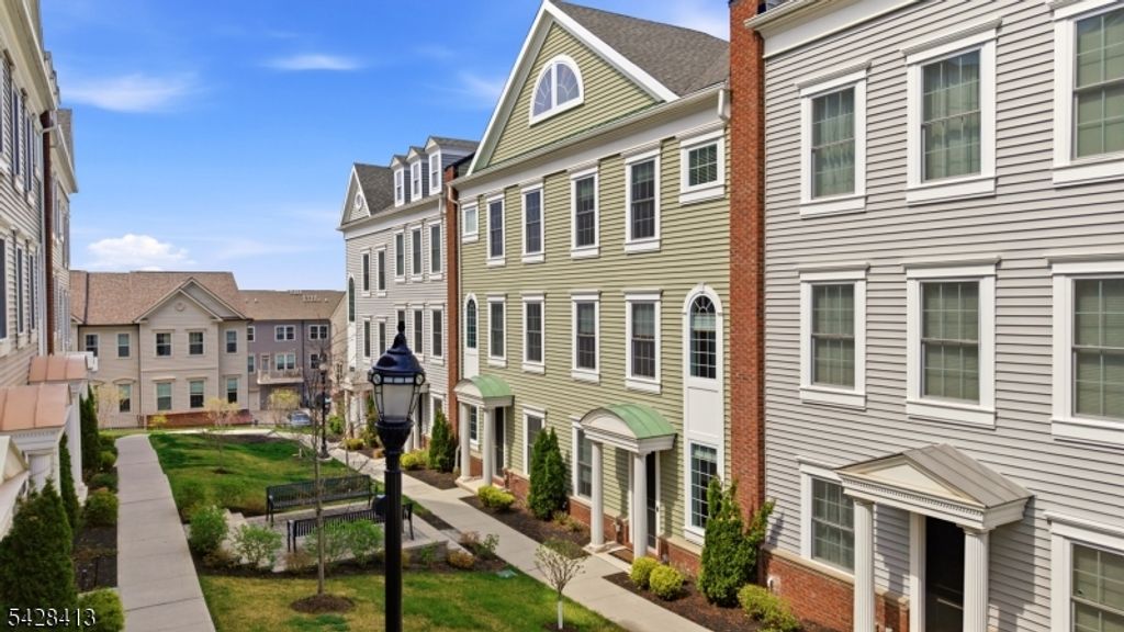 247 Bradley Dr, Wood-ridge Boro, NJ 07075