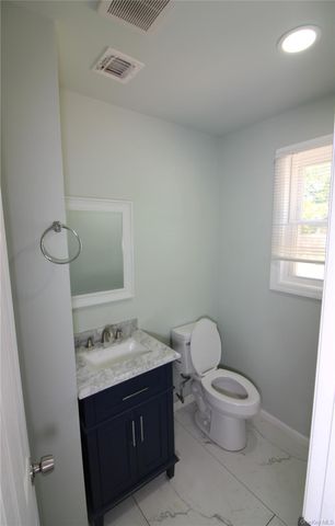 206 Huntington Drive, Mastic Beach, NY 11951