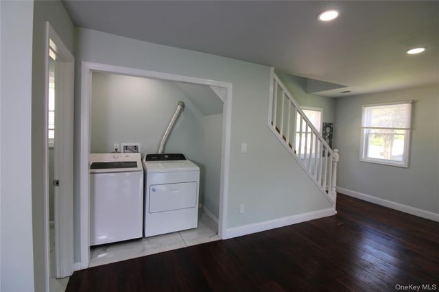 206 Huntington Drive, Mastic Beach, NY 11951