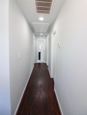 206 Huntington Drive, Mastic Beach, NY 11951