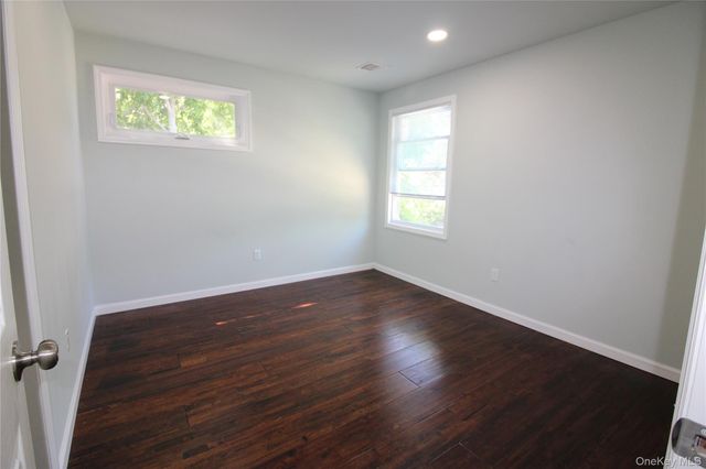206 Huntington Drive, Mastic Beach, NY 11951