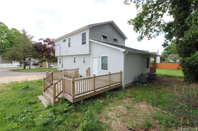 206 Huntington Drive, Mastic Beach, NY 11951