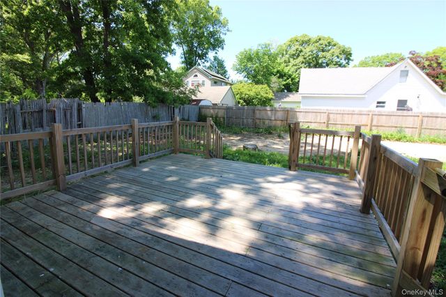206 Huntington Drive, Mastic Beach, NY 11951