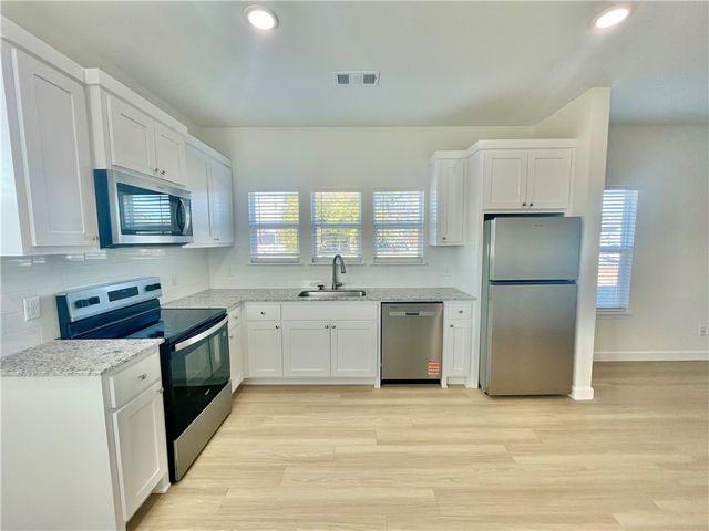 508 Park Street C, Springdale, AR 72764