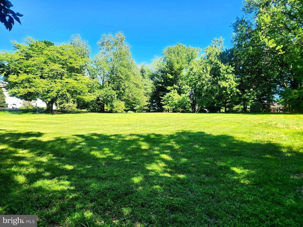 Image 1 of property listing at 12407 PENELOPE CT, Fulton, MD 20759