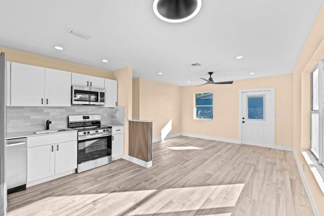 1349 9th Street, West Palm Beach, FL 33401