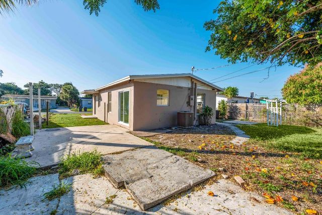 1349 9th Street, West Palm Beach, FL 33401