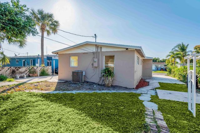 1349 9th Street, West Palm Beach, FL 33401