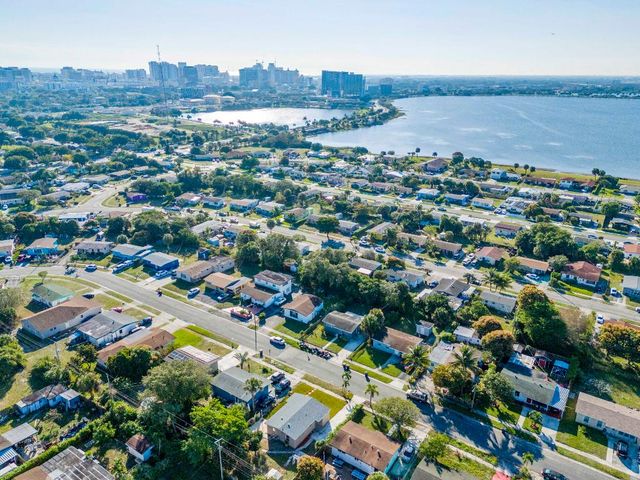 1349 9th Street, West Palm Beach, FL 33401