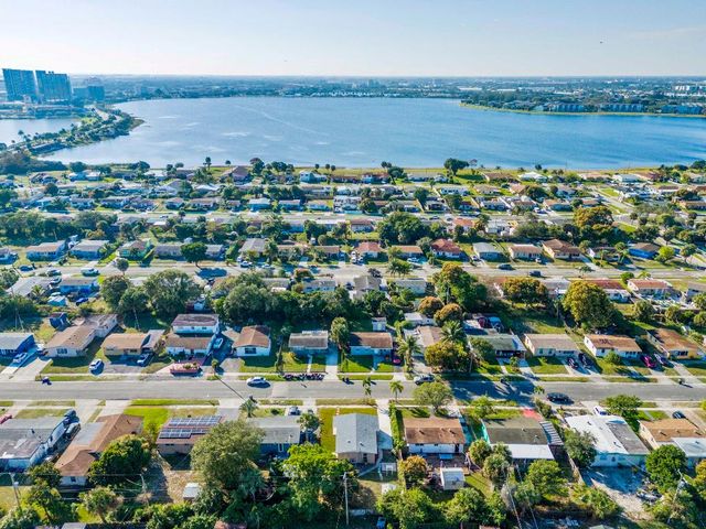 1349 9th Street, West Palm Beach, FL 33401