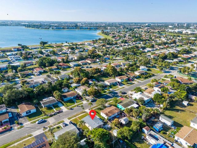 1349 9th Street, West Palm Beach, FL 33401